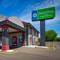 Rodeway Inn & Suites