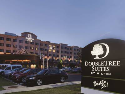 Doubletree Guest Suites Bentonville/Rogers