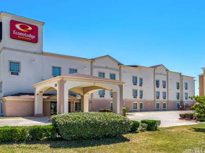 Econo Lodge Inn & Suites