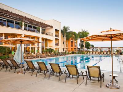 Grand Pacific Palisades Hotel & Resort