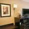 Hampton Inn & Suites Chicago - St. Charles