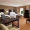 Hampton Inn & Suites Chicago - St. Charles