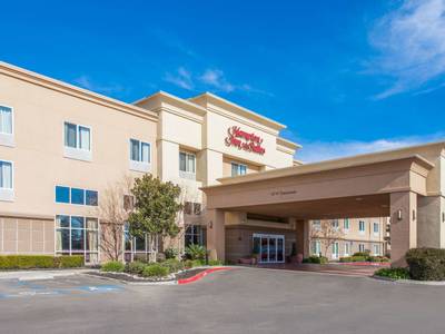 Hampton Inn & Suites Merced