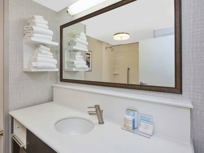 Hampton Inn & Suites