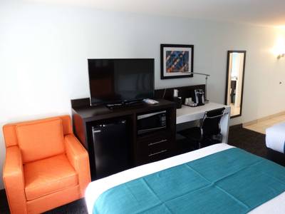 Best Western Plus Lake Buena South 