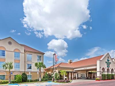 Homewood Suites by Hilton Laredo at Mall del Norte