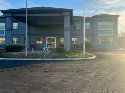 Red Roof Inn & Suites - San Antonio Fiesta Park