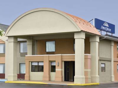 Howard Johnson Inn & Suites Allentown/Dorney