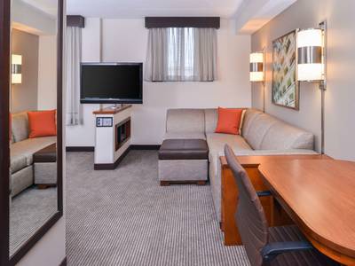 Hyatt Place Herndon/Dulles Airport-East