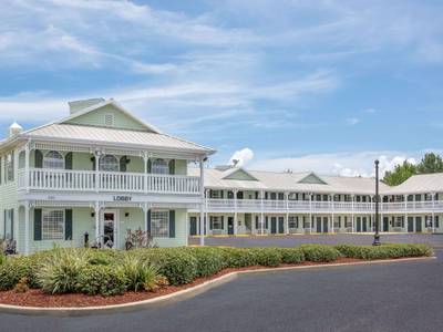 Super 8 Bay St. Louis