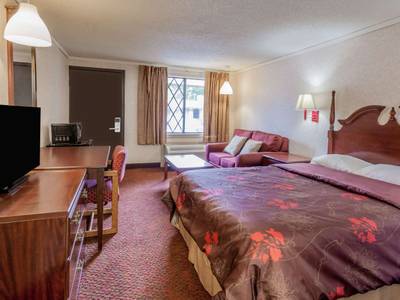 Knights Inn Detroit Area/Farmington Hills