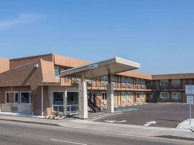 Days Inn Yosemite Area