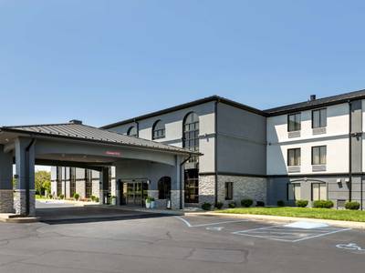 La Quinta Inn & Suites