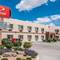 Econo Lodge Inn & Suites