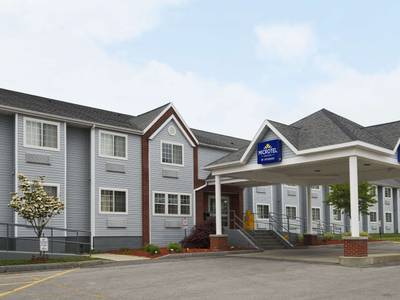 Microtel Inn & Suites Syracuse