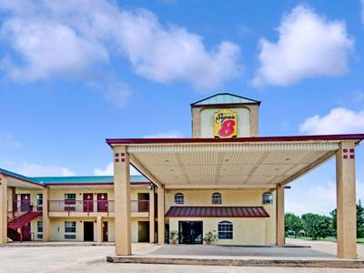 Super 8 Dallas South