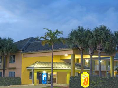 Super 8 Motel - Dania/Fort Lauderdale Arpt