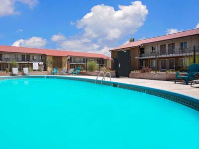 Super 8 Denver Central