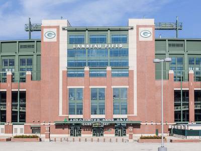 Super 8 Green Bay Near Stadium