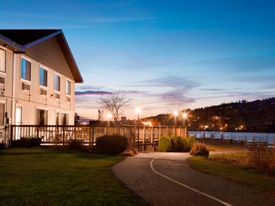 Super 8 Motel - Houghton