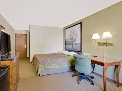 Super 8 Motel - Johnson City