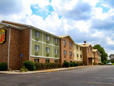 Super 8 Motel - Lenexa/Overland Park Area