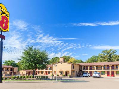 Super 8 Motel - Mount Pleasant