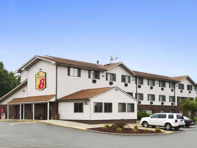 Super 8 Motel - New Castle