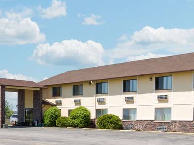 Super 8 Motel - Perry