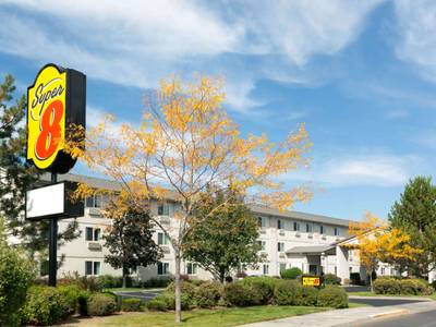Super 8 Redmond