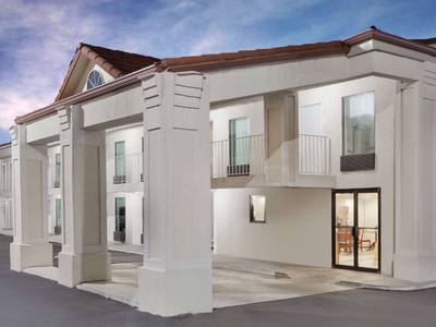 Super 8 Motel - Ringgold