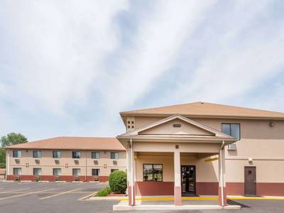 Super 8 Motel - Rock Falls/Sterling Area