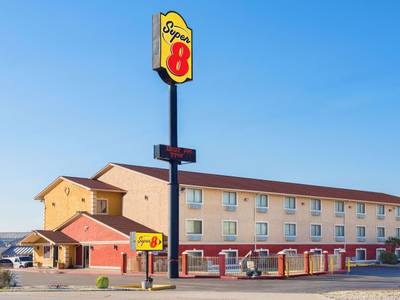 Super 8 San Antonio/I-35 North
