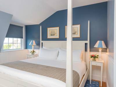 The Breakwater Inn & Spa