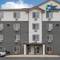 WoodSpring Suites Wichita North