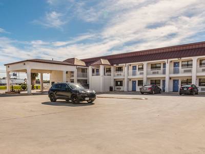 Motel 6 San Marcos, TX - North