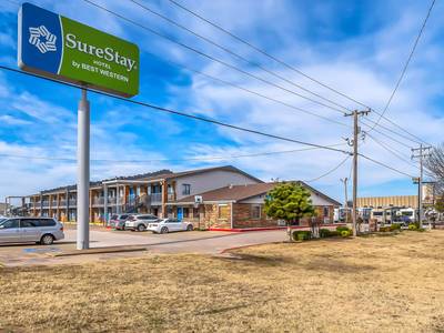 Rodeway Inn & Suites