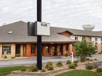 AmericInn Hotel & Suites Mount Pleasant