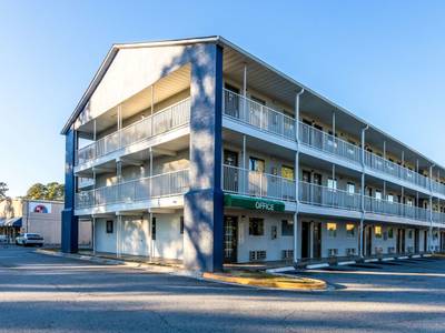 Studio 6 Savannah, GA