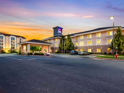 Sleep Inn & Suites