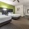 Clarion Inn & Suites Weatherford
