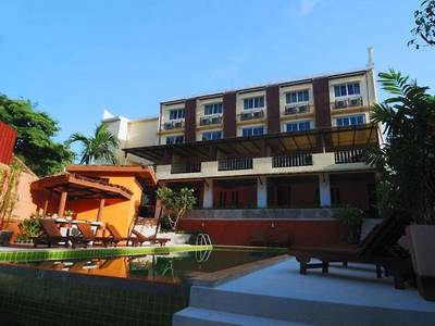 Haleeva Sunshine Hotel