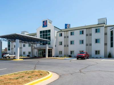 Motel 6 Junction City