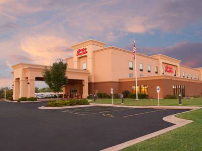 Hampton Inn & Suites Moline-Quad City Airport