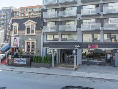 Comfort Suites Downtown Montreal