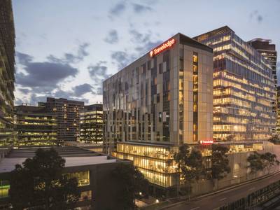 Travelodge Hotel Melbourne Docklands