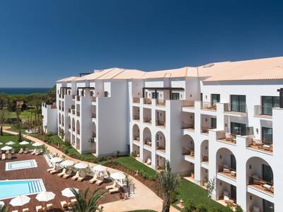 Pine Cliffs Resort - Hotel, Residence, Terraces, Suites