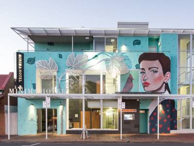 Majestic Minima Hotel