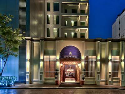 Radisson Suites Bangkok Sukhumvit