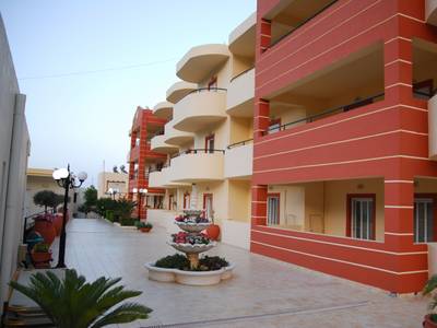 Elpis Studios & Appartements